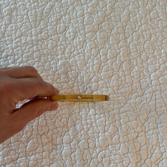 Vintage Plastic Lucite Bracelet with five rhinestones - Picture 4 of 5